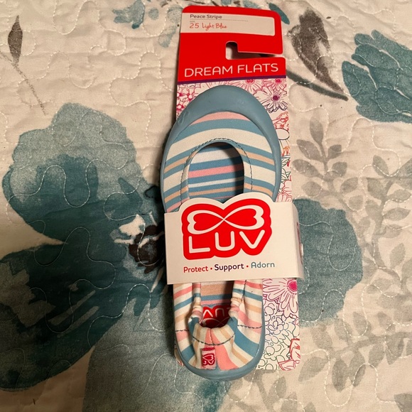 1/$10 or 2/$15 LUV DREAM FLATS Blue Stripe Euro size 25 (8.5-9) - Picture 2 of 5